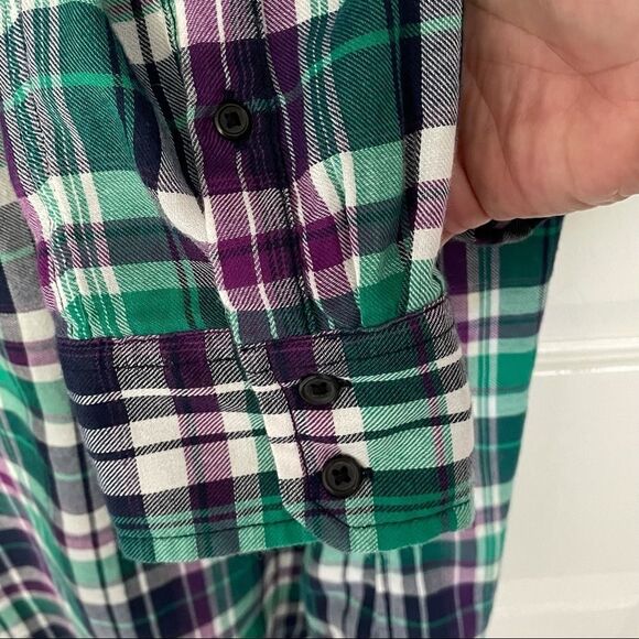 Gap The Fitted Boyfriend Plaid Flannel Button Up Shirt, Medium - Picture 8 of 13
